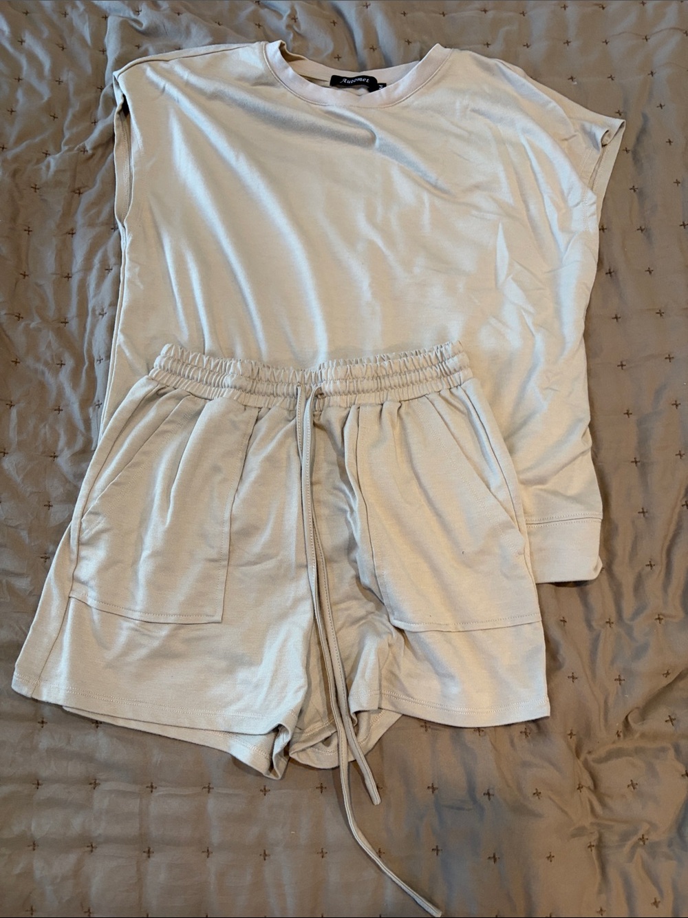 Cream Elastic-Waist Women’s Athletic Drawstring Shorts - Unbranded